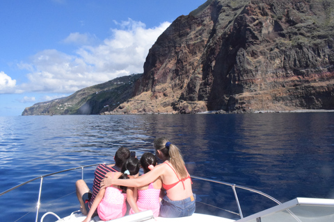 Madère : croisière d&#039;observation des baleines et des dauphins de 2,5 heuresCroisière de groupe