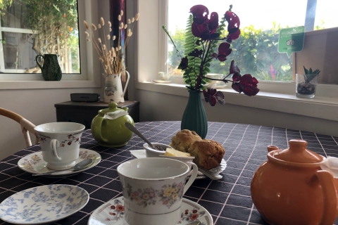 Madeira: Guided and Private Tour of Jasmine Tea House Pickup from South West Madeira