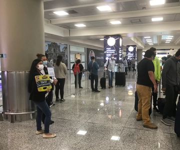 Quito: Mariscal Sucre Airport Transfer