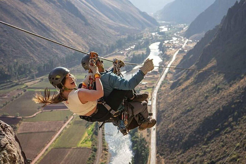 Ziplining bij het uitkijkpunt van de Heilige Vallei