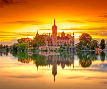 Schwerin: City Highlights Guided Tour
