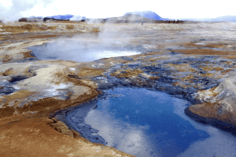 Akureyri: Private Tour Godafoss, Myvatn, Grjótagjá, Hverir.