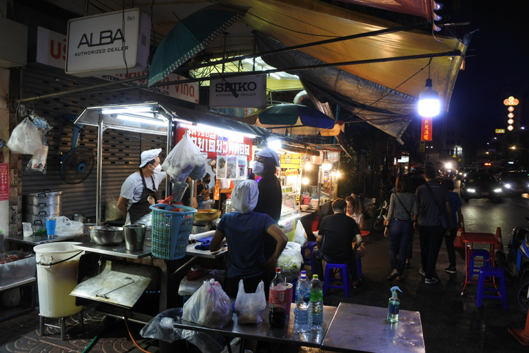 Bangkok: Ruta gastronómica callejera de la Guía Michelin en Tuk TukVisita privada con recogida y regreso al hotel