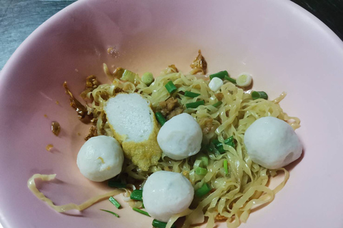 Bangkok: Michelin Guide Street Food Tour by Tuk TukGroup Tour with Meeting Point