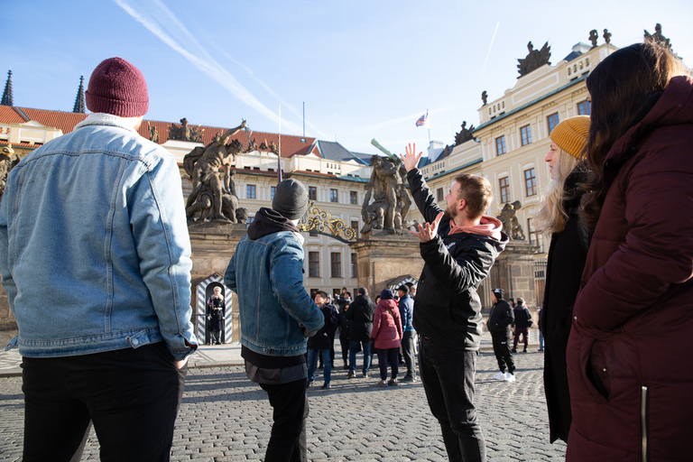 Praag: wandeltocht kasteelterrein en hoogtepunten met tram