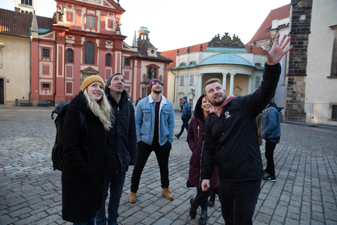 Praag: wandeltocht kasteelterrein en hoogtepunten met tram