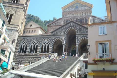 From Naples: Group Day Tour to Positano, Amalfi and Ravello