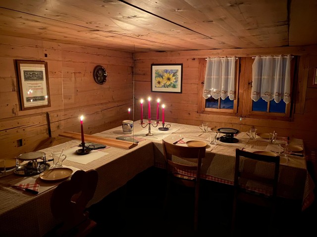 Visit Snowshoe Tour At Full Moon With Fondue Meal in Manchester