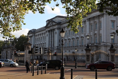 Londres: visita guiada a pie por los tres palacios y merienda inglesa