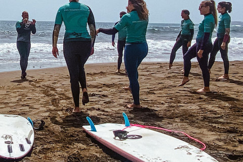 Las Palmas de Gran Canaria: Surfing lessons at La Laja beach