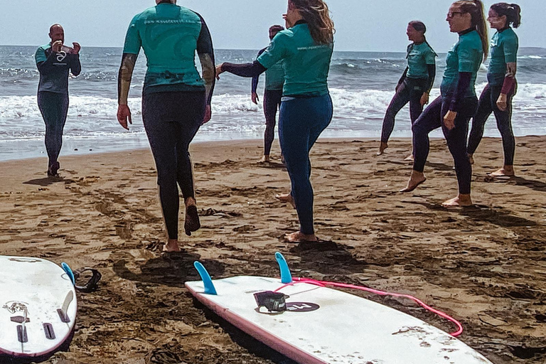 Las Palmas de Gran Canaria: Surfing lessons at La Laja beach