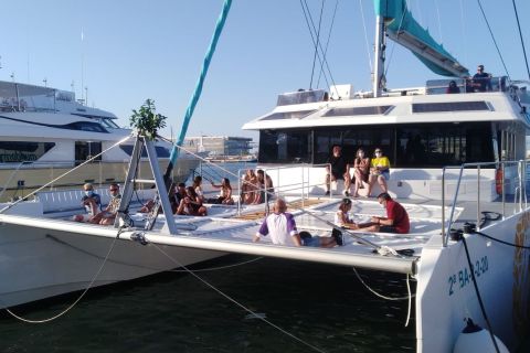 Malaga: crociera in barca a vela in catamarano