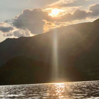 Bellagio: Lake Como Sunset Kayak Villas Experience