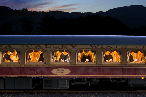 Napa Valley Wine Train: Vista Dome Lunch or Dinner Dinner Option