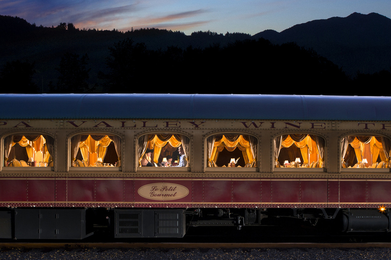 Napa Valley Wine Train: Vista Dome Lunch or Dinner Dinner Option