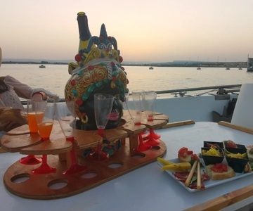 Syracuse: Ortigia Sunset Cruise with Aperitif