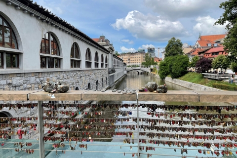 Postojna-Höhle, Predjama-Burg und Ljubljana von Zagreb ausVon Zagreb aus: Ganztägige Ljubljana & Postojna Höhlentour