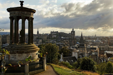 Edimburgo: Dark History Royal Mile Walking TourEdimburgo: tour a piedi del Royal Mile della storia oscura