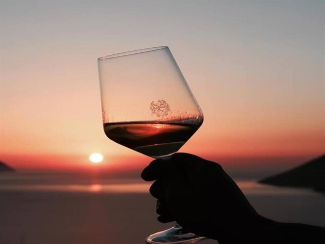 Visit Lipari Winery Tour and Sunset Wine Tasting in Lipari