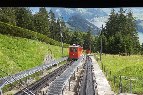 Mount Pilatus Golden Round Trip Small Group Tour vanuit LuzernVanuit Luzern: Tour naar de Pilatus per trein, boot en kabelbaan