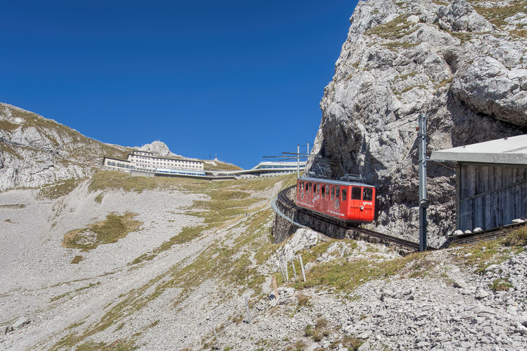 Mt.Pilatus Golden Round Trip Wycieczka w małej grupie z ZurychuZ Zurychu: Złota wycieczka w obie strony na górę Pilatus