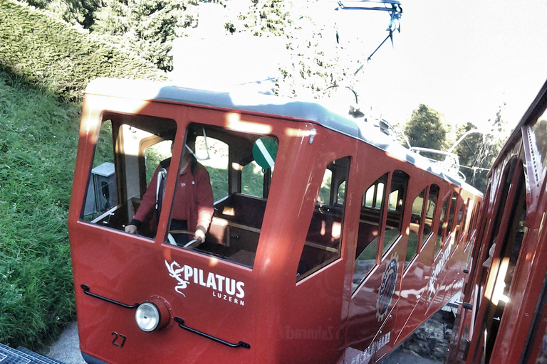 Mt.Pilatus Golden Round Trip Wycieczka w małej grupie z ZurychuZ Zurychu: Złota wycieczka w obie strony na górę Pilatus