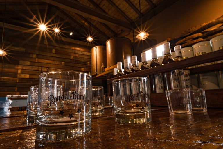 San Juan : visite de la distillerie Ron del BarrilitoVisite du patrimoine en espagnol