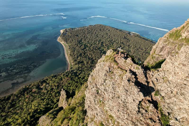 Mauritius Le Morne Brabant Wanderung Bei Sonnenaufgang Getyourguide