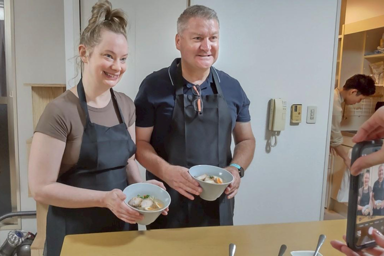 Osaka: Cooking Class Ramen & Gyoza Course in Nanba