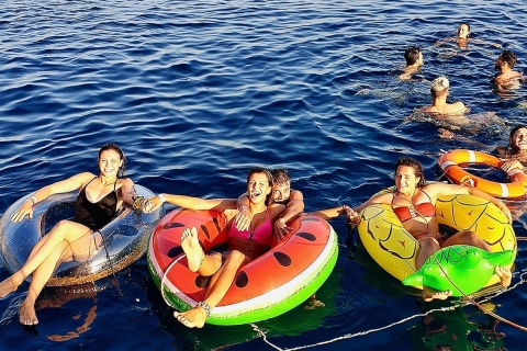Mykonos : soirée en bateau au coucher du soleil avec bar ouvert et DJ en direct
