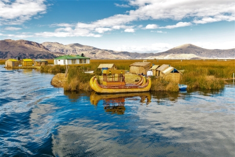 Islas flotantes de los uros: tour de medio día desde Puno