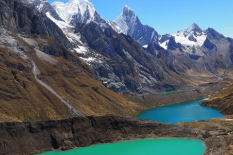 Von Ancash aus: 3 Lagunen Ganztages-Trekking-Route