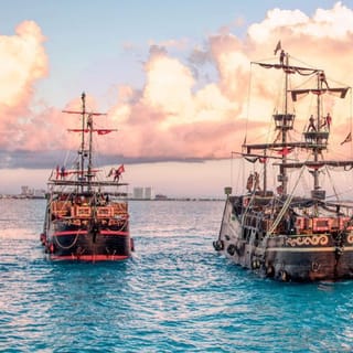 Cancun: Kapitan Hook Show i kolacja dla rodziny