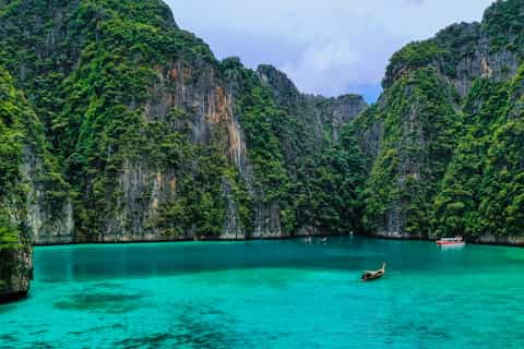 Phuket: Full Day Speed Boat Tour Phi Phi and Bamboo Island