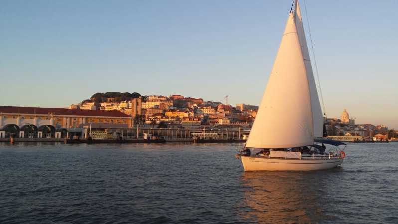 Lisbona: Crociera al tramonto sul fiume Tago