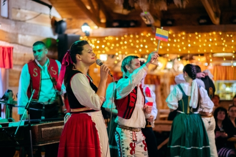 Praga: noche de folclore checo con bebidas ilimitadas