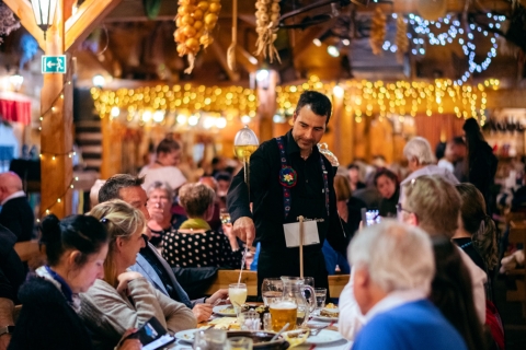 Prague: Czech Folklore Evening with Unlimited Drinks