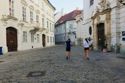 Bratislava: City Highlights Running TourBratislava: City Highlights Running Tour veckodag