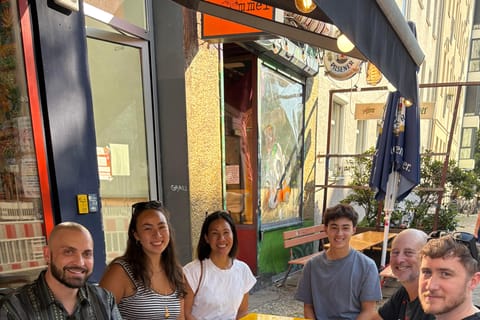 Berlin Street Food Tour: Hidden Gems & Local Favorites