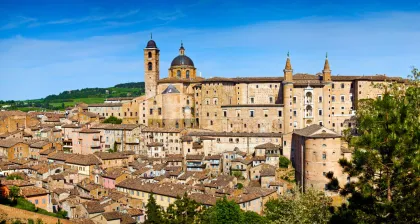 Urbino: Privater Rundgang mit Ticket für den Herzogspalast