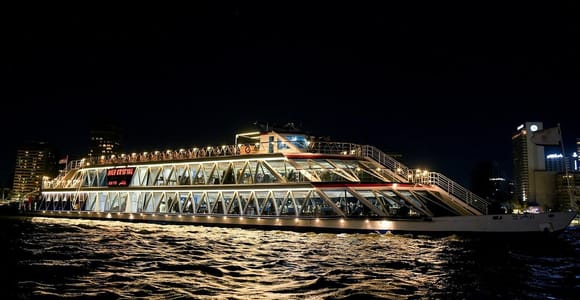 Cairo: Nile Royal Topaz Night Dinner Cruise with Show