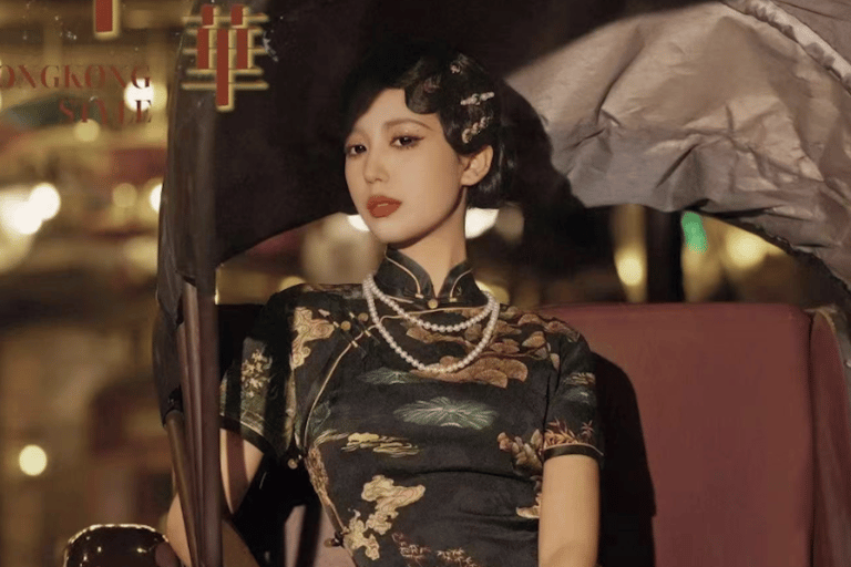 Shanghai: Qipao Photoshoot at The Bund or Yu Garden Light Luxury Photoshoot