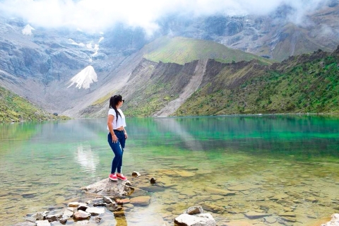 Cusco: Entdecken Sie die schneebedeckten Gipfel am Humantay Lake