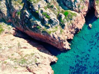 Depuis Porticcio : croisière vers la réserve de Scandola et le village de Porto
