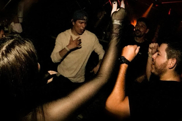 Bogotá: Tour of the best parties in Zona T You've got 4 types of souvenirs included