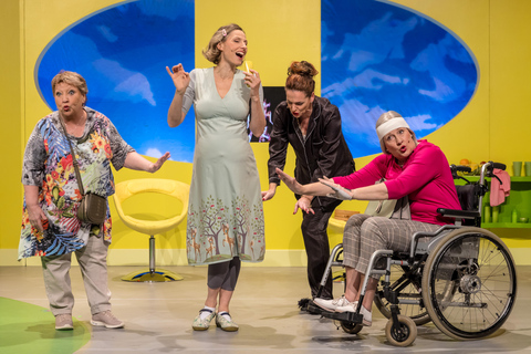 Bilhete para a comédia &#039;Himmlische Zeiten&#039; no COMÖDIE DresdenBilhete para a comédia «Himmlische Zeiten» (Tempos Celestiais) no COMÖDIE Dresden