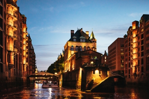 Hamburg: 1-godzinny wieczorny rejs z oświetleniem portu