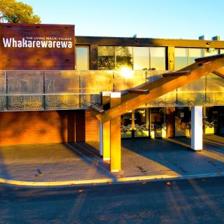 Whakarewarewa: Entrance to the Geothermal Trails