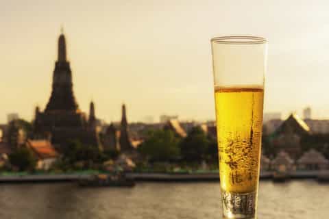 Bangkok: Historical Temples Tour & Rooftop Bar at Sunset