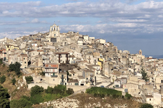 Mussomeli: Manfredonic Castle and Churches Walking Tour